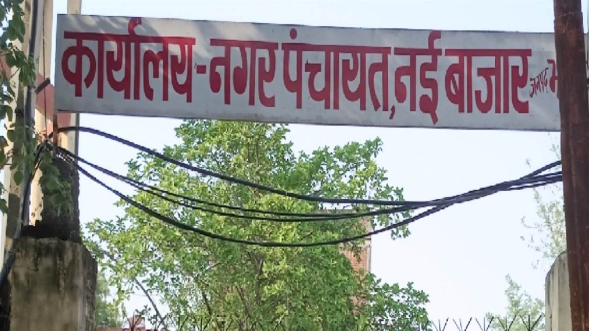 https://www.jagranimages.com/images/newimg/10082025/10_08_2025-bhadohi1_24009276.jpg