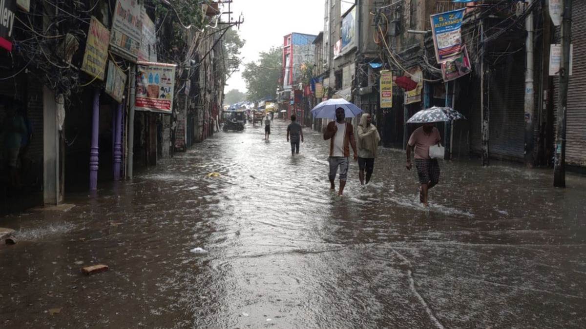 ncr delhi rains traffic flooding and tragic accidents
