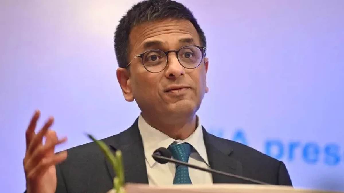 https://www.jagranimages.com/images/newimg/10082025/10_08_2025-dy_chandrachud_24008851.jpg
