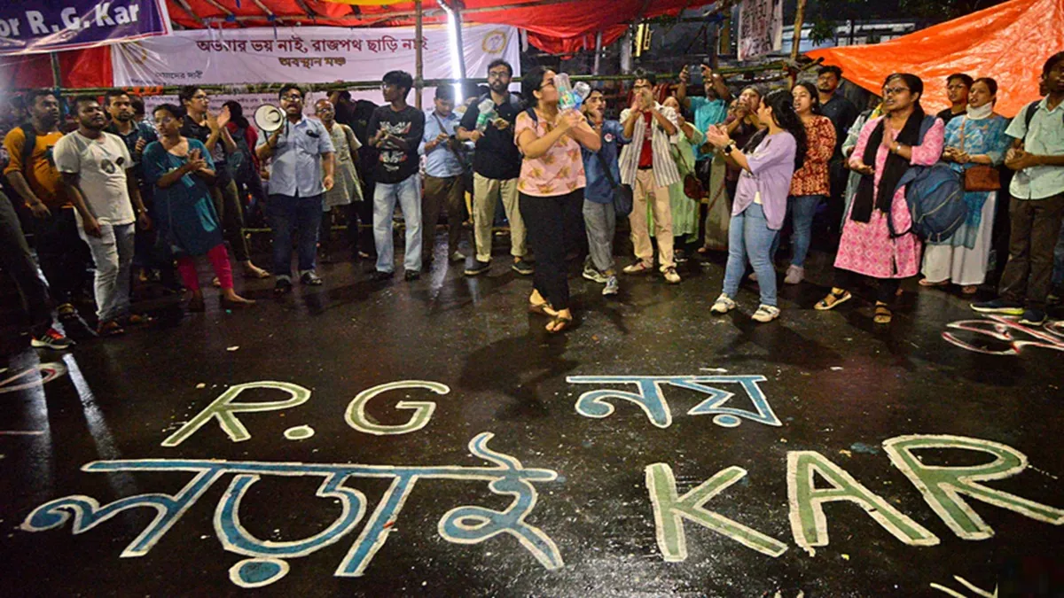 आरजी कर डॉक्टर दुष्कर्म-हत्याकांड के बाद सड़कों पर हुए विरोध प्रदर्शन, आरोपी को हुई उम्रकैद; जानें इस मामले में अब तक क्या हुआ
