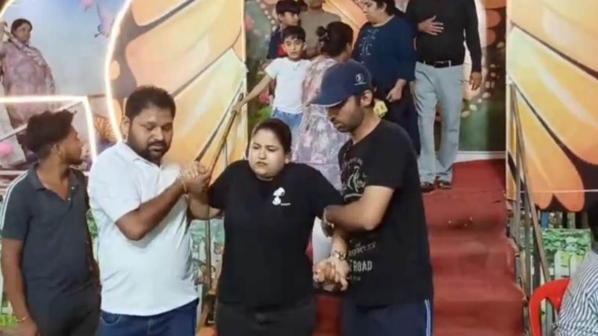 https://www.jagranimages.com/images/newimg/10082025/10_08_2025-jhula_tutne_se_hadsa_24009452.jpg