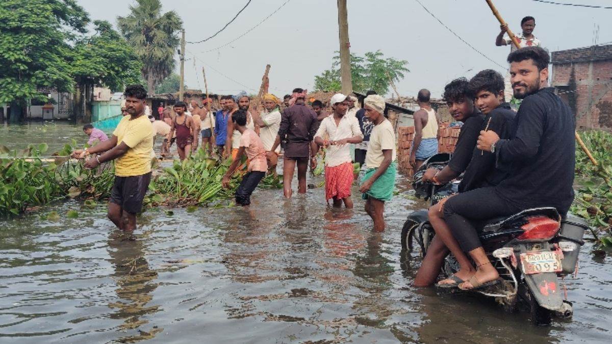 https://www.jagranimages.com/images/newimg/10082025/10_08_2025-sheikhpura_flood_24009150.jpg