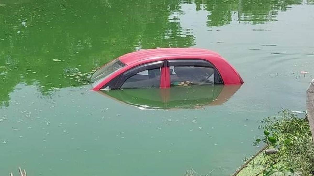 Know how to take insurance claim if the car is drowned in flood or rain