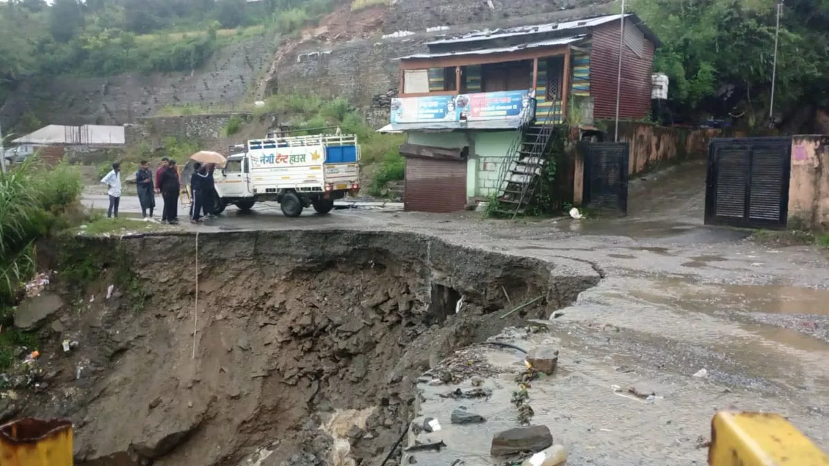 Rudraprayag News: रुद्रप्रयाग के ऊखीमठ क्षेत्र में भारी बारिश से तबाही, दीवार टूटने से एक महिला की हुई मौत