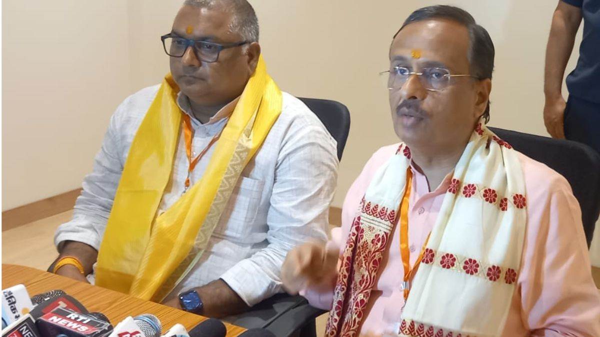 dr dinesh sharma slams alliance and say huge victory in lok sabha election 2024 attend meeting in hotel lemon tree