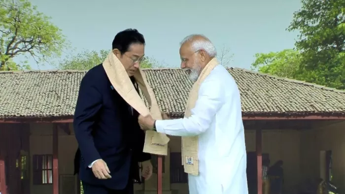 महात्मा गांधी को श्रद्धांजलि देने राजघाट पहुंचे विदेशी मेहमान
