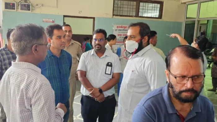 डेंगू को लेकर SDM व CMS ने अस्पतालों में जांची व्यवस्थाएं