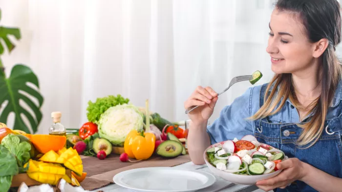 Weight Control Tips: क्या है प्लेट मेथड और क्यों बढ़ती उम्र में है ये जरूरी