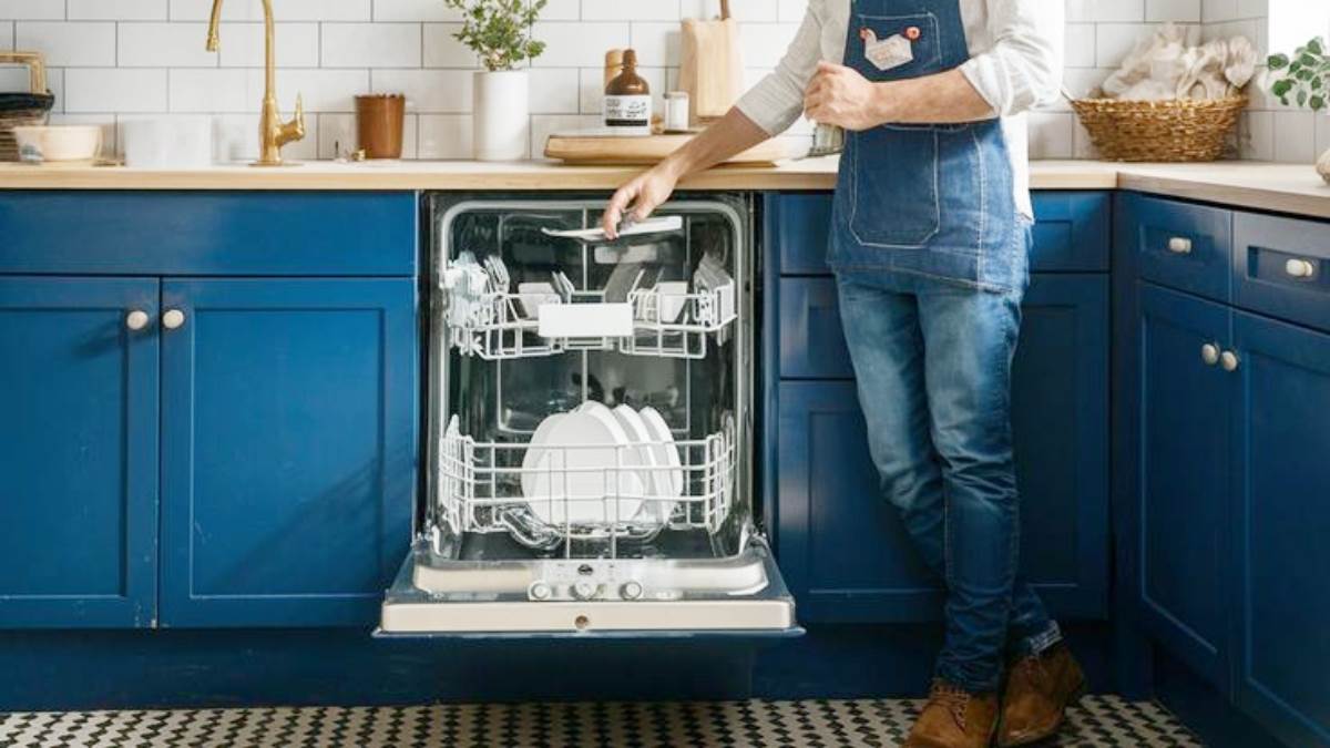 https://www.jagranimages.com/images/newimg/10092024/10_09_2024-best-dishwasher-machine-_price_23794449.jpg