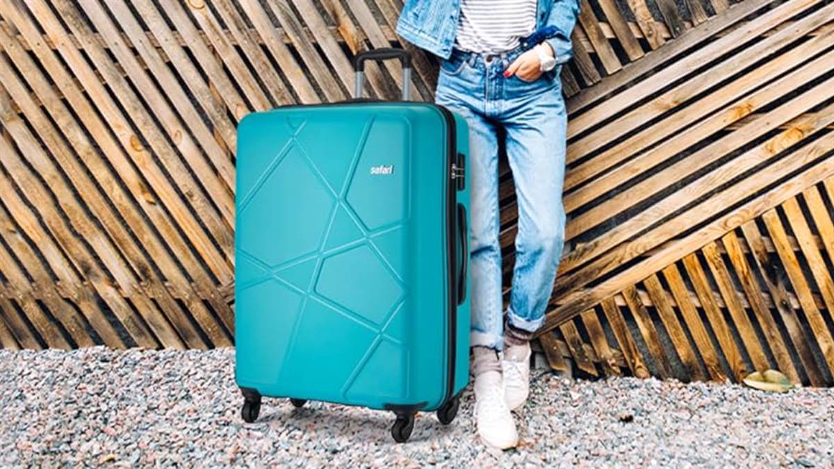 https://www.jagranimages.com/images/newimg/10092024/10_09_2024-best_safari_suitcase__price__23794506.jpg