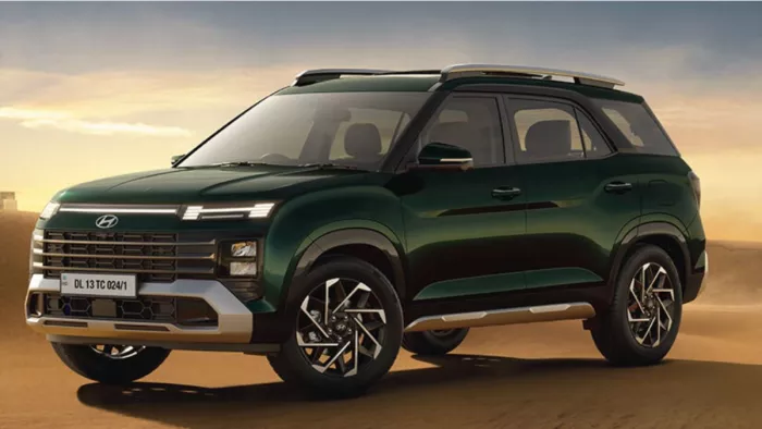नई Hyundai Alcazar के सभी वेरिएंट की कीमतों की पूरी जानकारी।