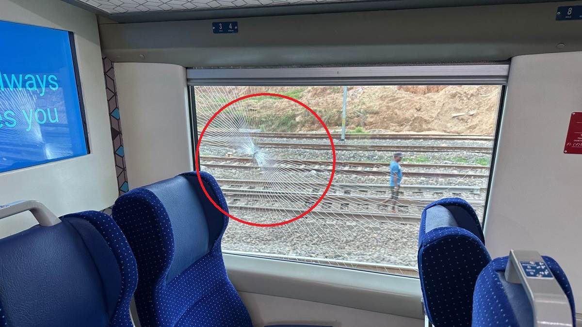stone pelting on vande bharat trial train in gaya bihar window glass broken