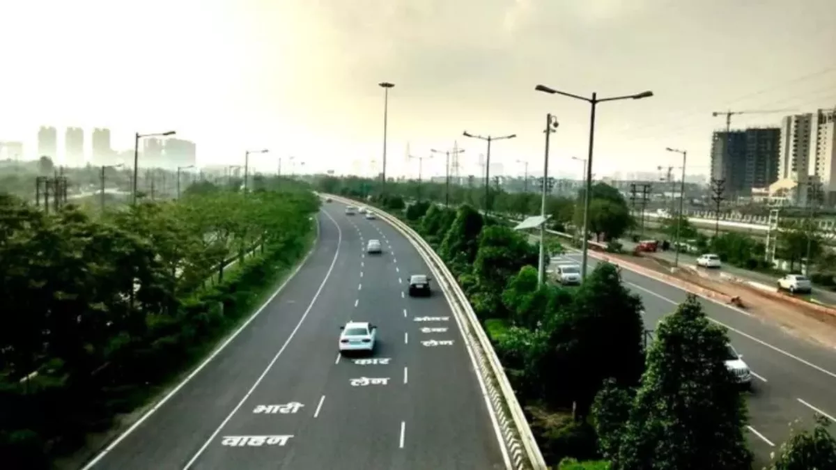 Noida Traffic Advisory: नोएडा में एक्सप्रेस-वे पर रहेगा डायवर्जन, ये रहेंगे वैकल्पिक मार्ग; कल आ रहे हैं PM मोदी