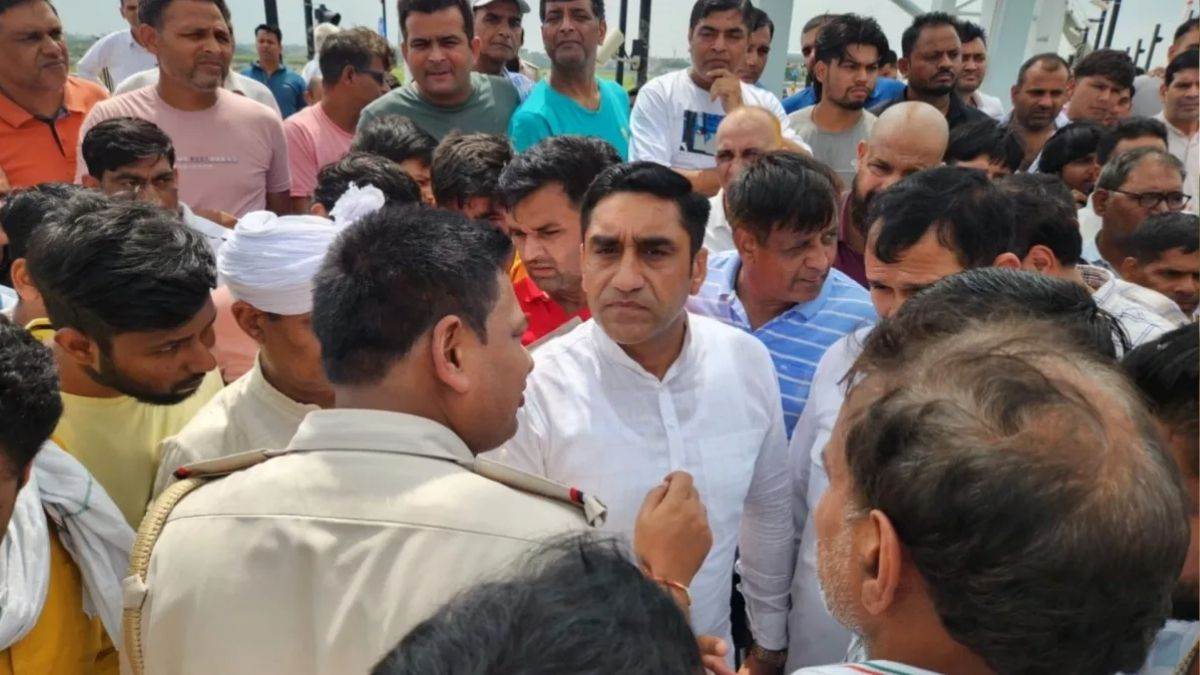 https://www.jagranimages.com/images/newimg/10092025/10_09_2025-delhi_84_24042032.jpg