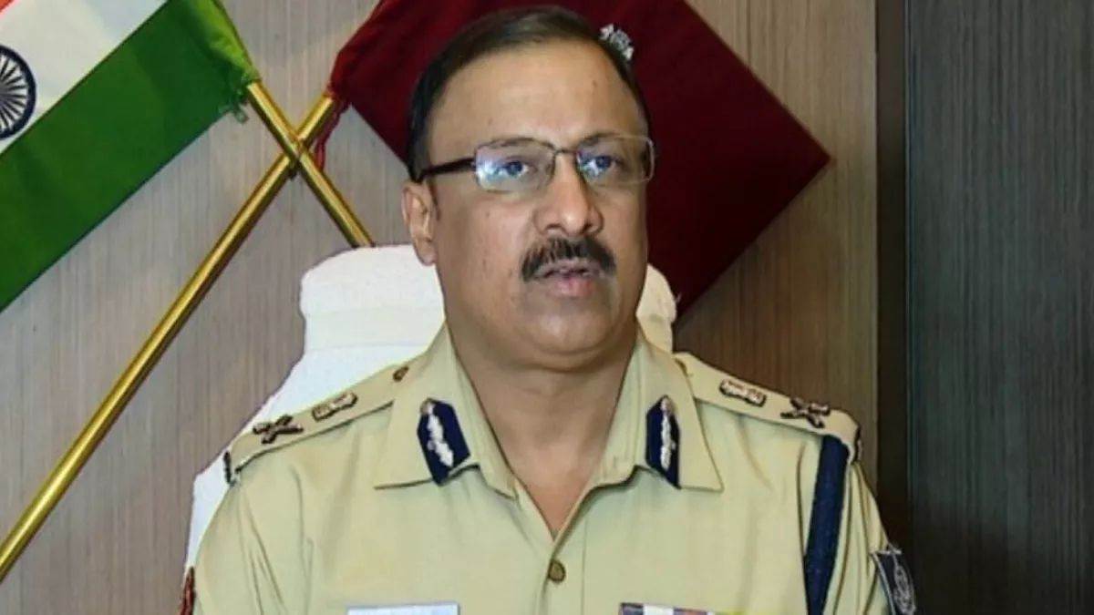 https://www.jagranimages.com/images/newimg/10092025/10_09_2025-dgp_yogesh_khurania_24041881.jpg