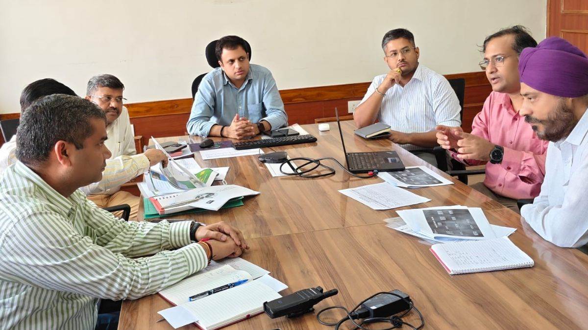 https://www.jagranimages.com/images/newimg/10092025/10_09_2025-ghaziabad_news_24042629.jpg