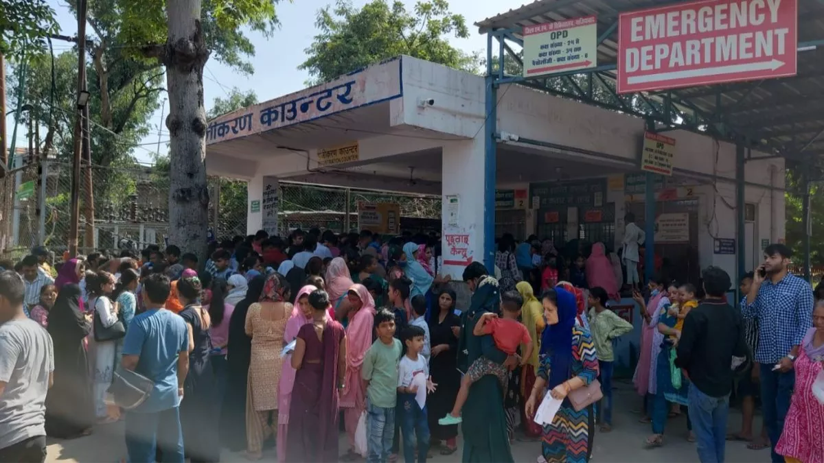 गाजियाबाद के MMG अस्पताल में 24 घंटे में 5 लोगों की मौत, बेड कम पड़ने पर मरीजों को जल्दी दी जा रही छुट्टी