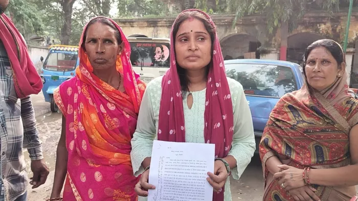एचडीएफसी बैंक में सेल्स ऑफिसर की अपहरण की पत्नी ने कराई प्राथमिकी