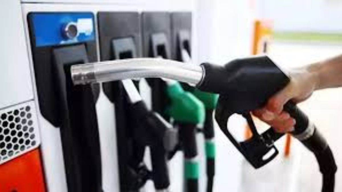 https://www.jagranimages.com/images/newimg/10092025/10_09_2025-inspection_of_petrol_pumps_in_up_24042002.jpg