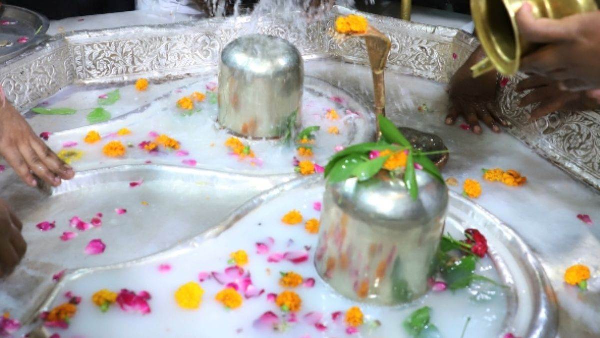 https://www.jagranimages.com/images/newimg/10092025/10_09_2025-kailash_mandir_shivling_24041842.jpg