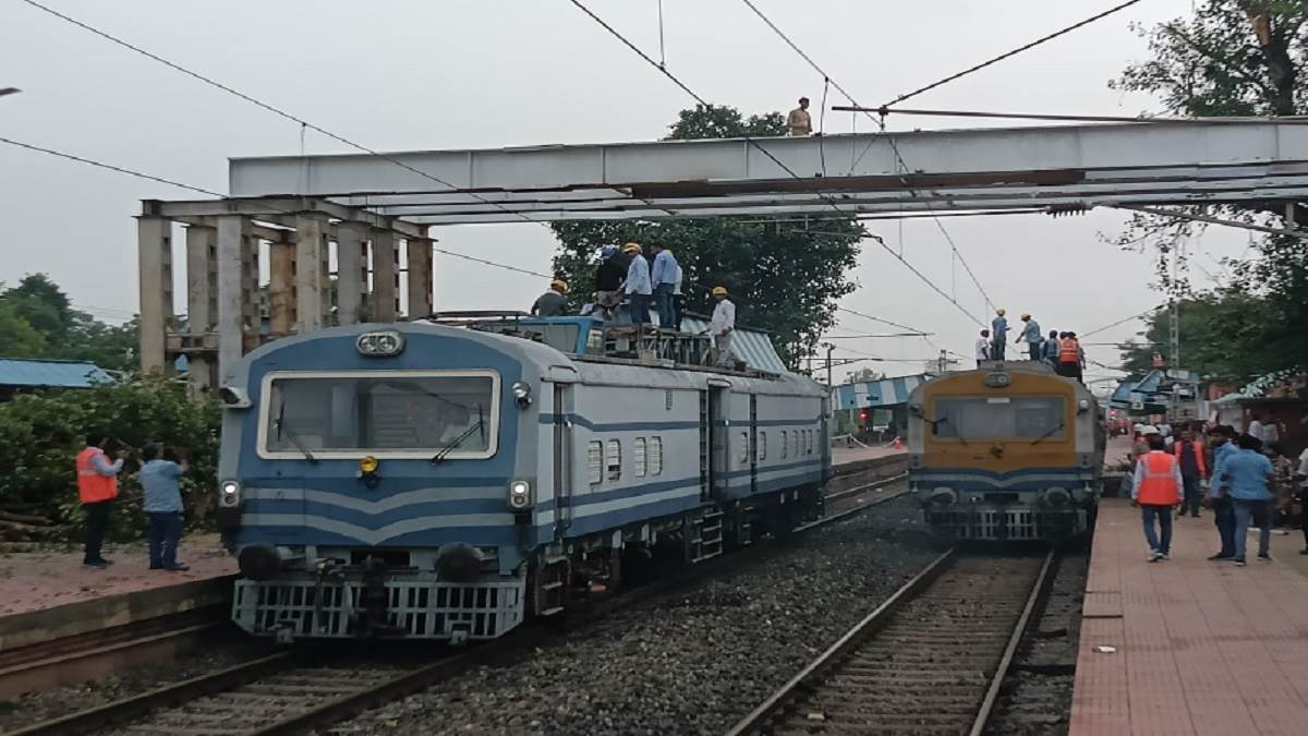 https://www.jagranimages.com/images/newimg/10092025/10_09_2025-koderma_railway_station_24042609.jpg