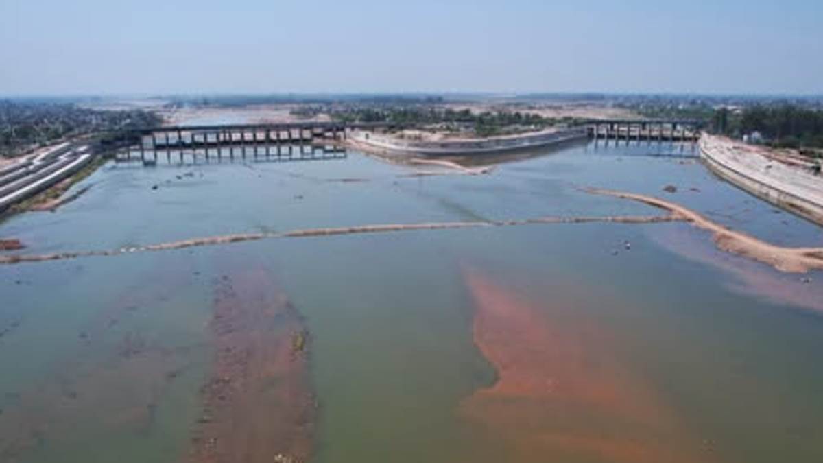 https://www.jagranimages.com/images/newimg/10092025/10_09_2025-river_front_jammu_24042225.jpg