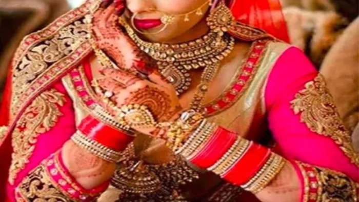 बहुत महत्वपूर्ण हाेता है करवा चौथ पर किया जाने वाला श्रृंगार।