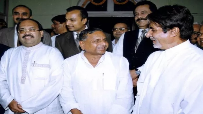 mulayam singh yadav passes away (Image Source- Amitabh Bachchan Fan Page Insta)