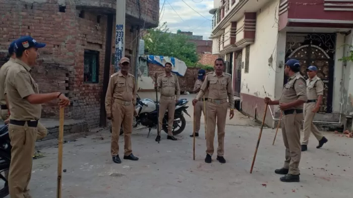 Roorkee Crime News खेलते समय दो बच्चों के बीच किसी बात को लेकर विवाद हो गया।