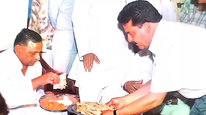हापुड़ आगमन के दौरान उत्तर प्रदेश के मुख्यमंत्री रहे सपा संरक्षक मुलायम सिंह यादव की फाइल फोटो।