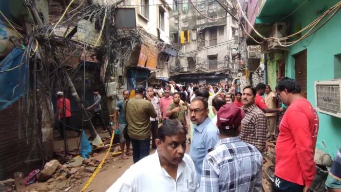 Delhi Building Collapse: लाहौरी गेट इलाके में इमारत के मलबे से 2 और शव बरामद