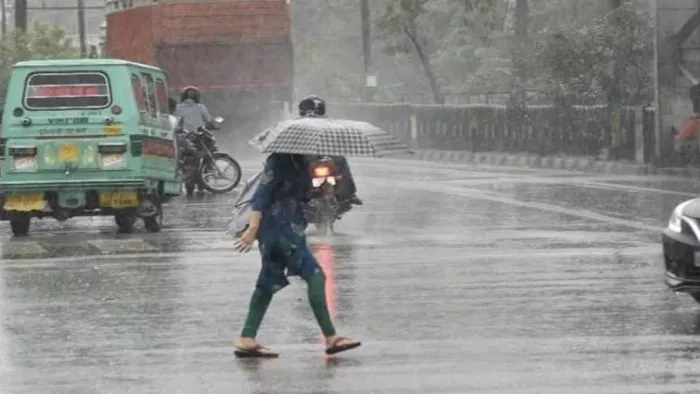 Delhi NCR Rain Alert Today: दिल्ली-एनसीआर में लगातार बारिश की प्रतीकात्मक फोटो।