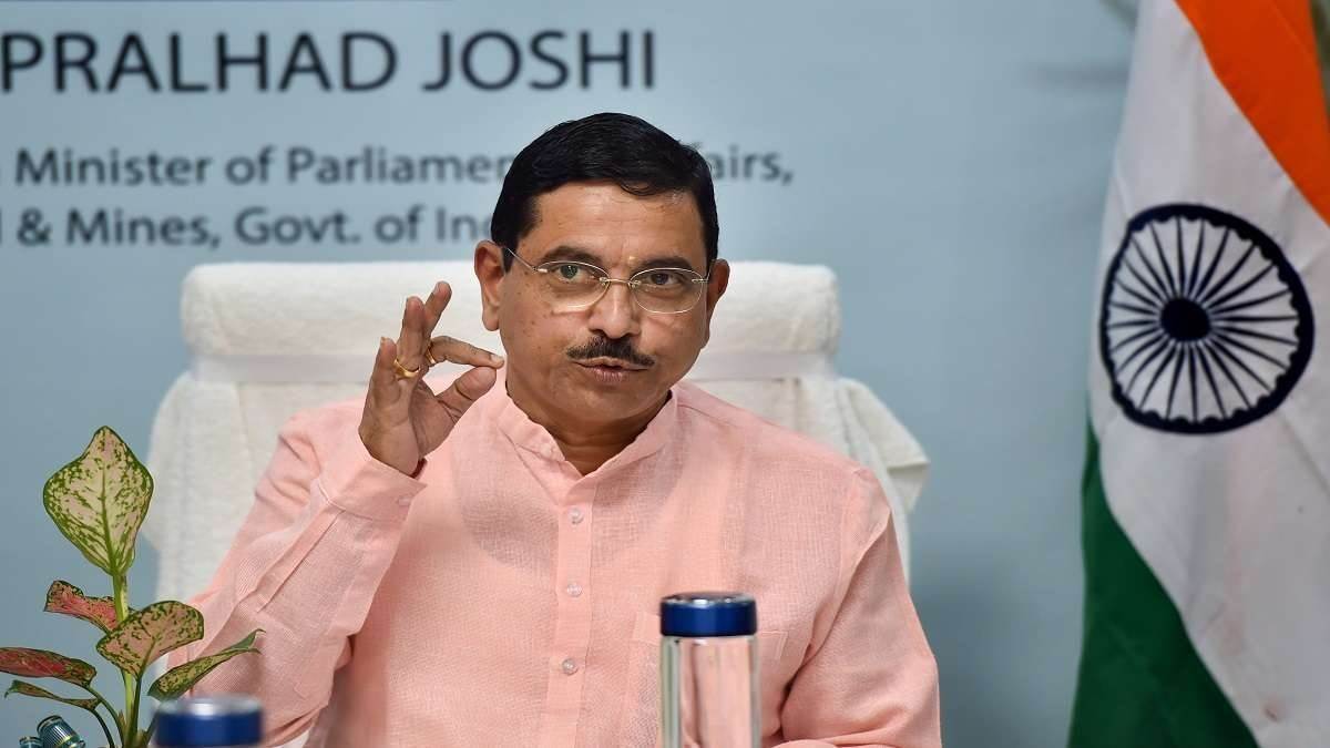 https://www.jagranimages.com/images/newimg/10102023/10_10_2023-pralhad_joshi_23552258.jpg