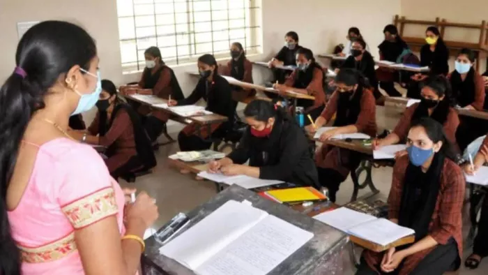 अरे भैया इ का? अब शिक्षक बनने के लिए ये काम करना जरूरी, बिहार में वर्षों से पढ़ा रहे गुरुजी भी हो रहे फेल