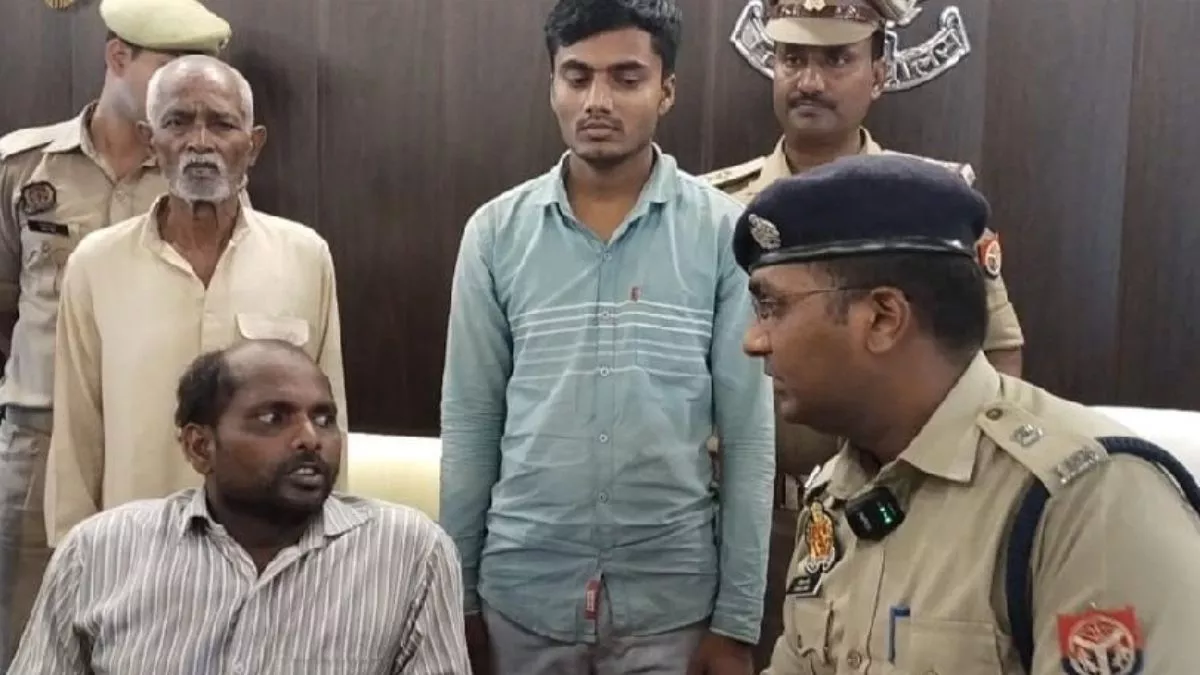Azamgarh News: साथ रहने वाले दिव्यांग ने ही लालच में आकर की थी पूर्व प्रधान  की हत्या, पुलिस ने किया खुलासा - Azamgarh News disabled person living with  him had killed former