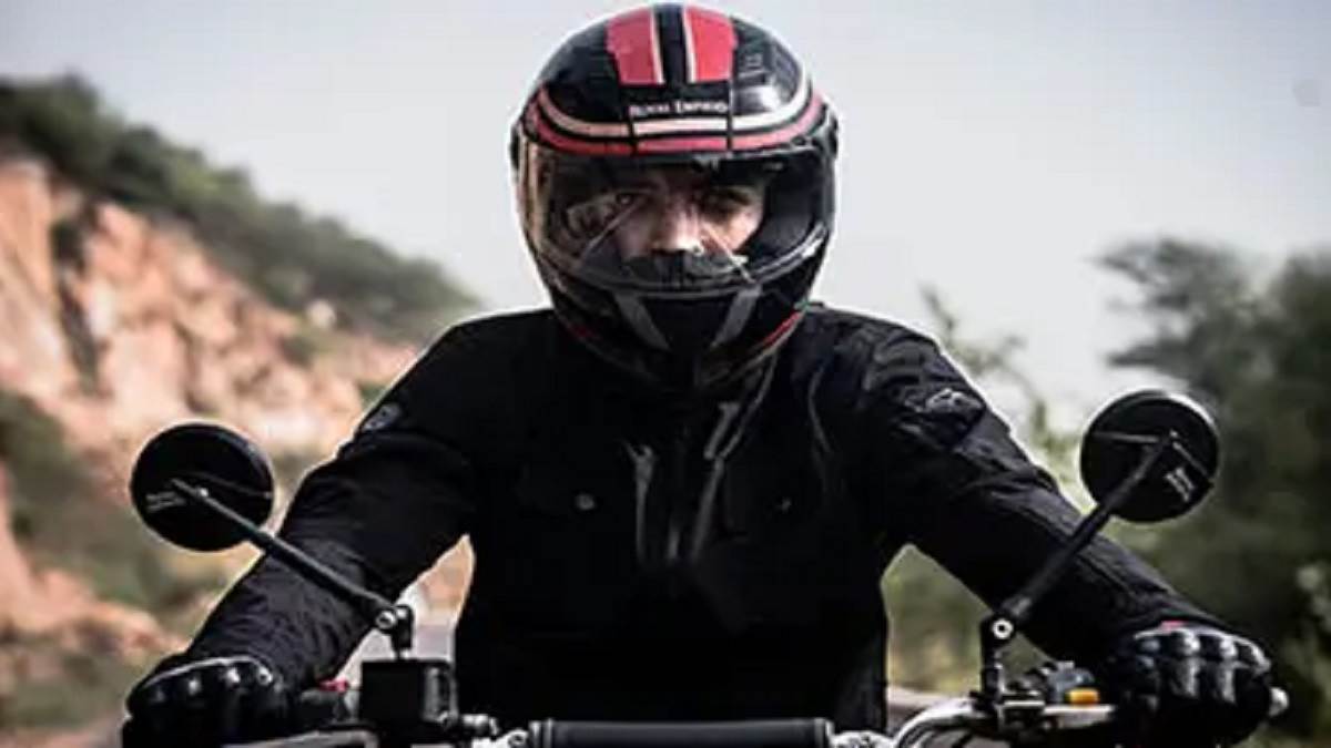 https://www.jagranimages.com/images/newimg/10102024/10_10_2024-helmet_banner_mobile-_cover_image_23813700.jpg