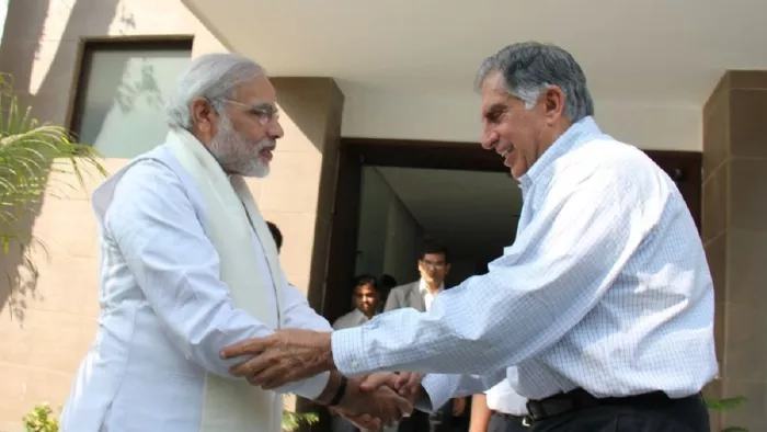 प्रधानमंत्री नरेंद्र मोदी ने रतन टाटा के साथ अपनी इस तस्वीर को एक्स हैंडल पर साझा किया है। (सोर्स- एक्स)