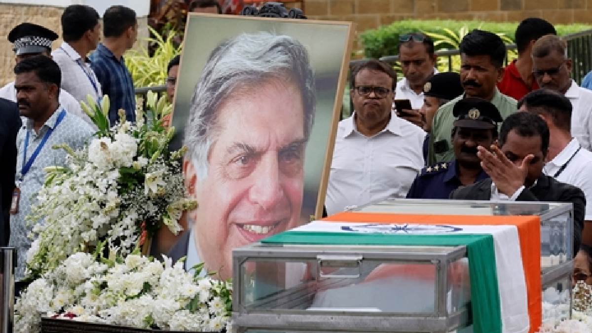 https://www.jagranimages.com/images/newimg/10102024/10_10_2024-ratan_tata_antim_sanskar_2_23813267_183239328.jpg