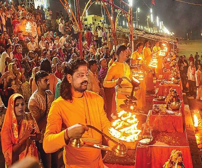 कल-कल बहती सरयू किनारे सदियों बाद हुई ऐतिहासिक आरती...अलग थी रौनक - Historical Arti took place at Saryu river bank in Ayodhya Jagran Special