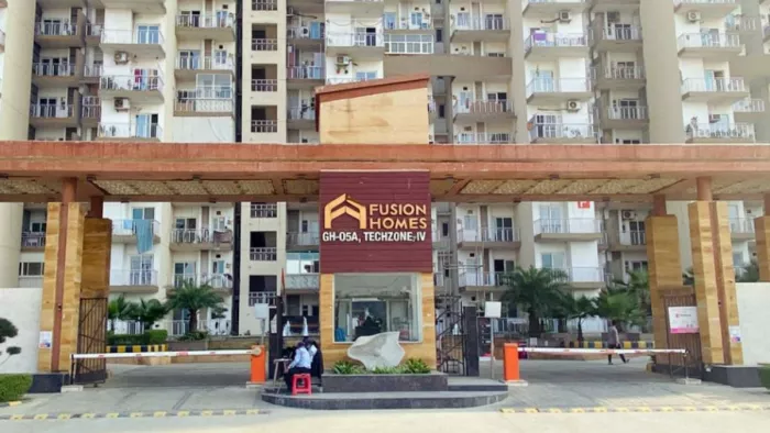 ग्रेटर नोएडा वेस्ट स्थित फ्यूजन होम्स सोसायटी में दंपती ने की आत्महत्या
