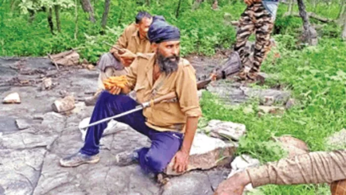 ग्वालियर-चंबल में पिछले 21 साल से डकैत गुड्डा ने दहशत फैला रखी थी।