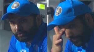 इंग्लैंड से मैच हारने के बाद भावुक हुए भारतीय कप्तान रोहित शर्मा।(फाइल फोटो)