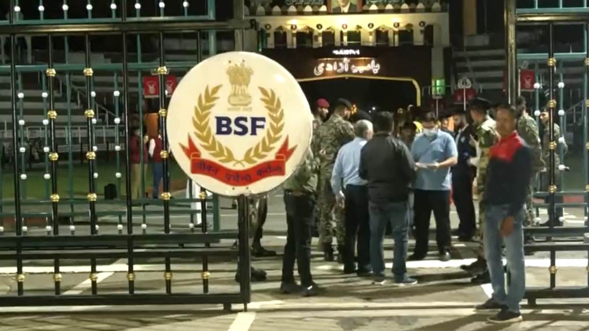80 indian fishermen released from pakistani jail reached india through attari wagah border