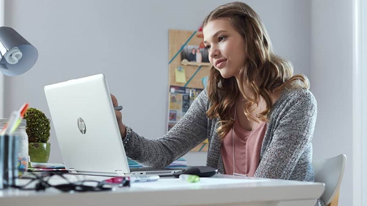 https://www.jagranimages.com/images/newimg/10112023/10_11_2023-amazon_sale_on_hp_laptop2_23577458.jpg