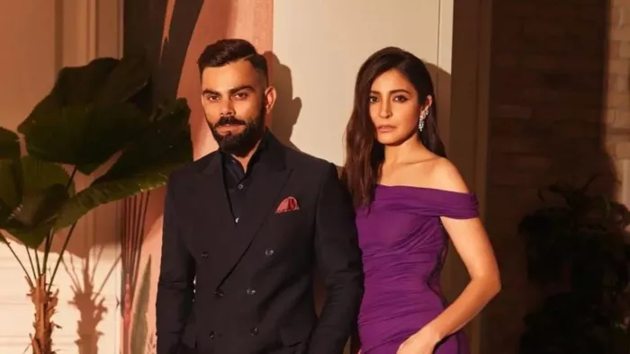 प्रेग्नेंसी की खबरों के बीच पति विराट कोहली के साथ दिखीं अनुष्का शर्मा (फोटो क्रेडिट- इंस्टाग्राम)