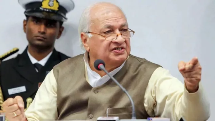 आरिफ मोहम्मद खान बोले- मैं संविधान के अनुसार काम करता हूं।
