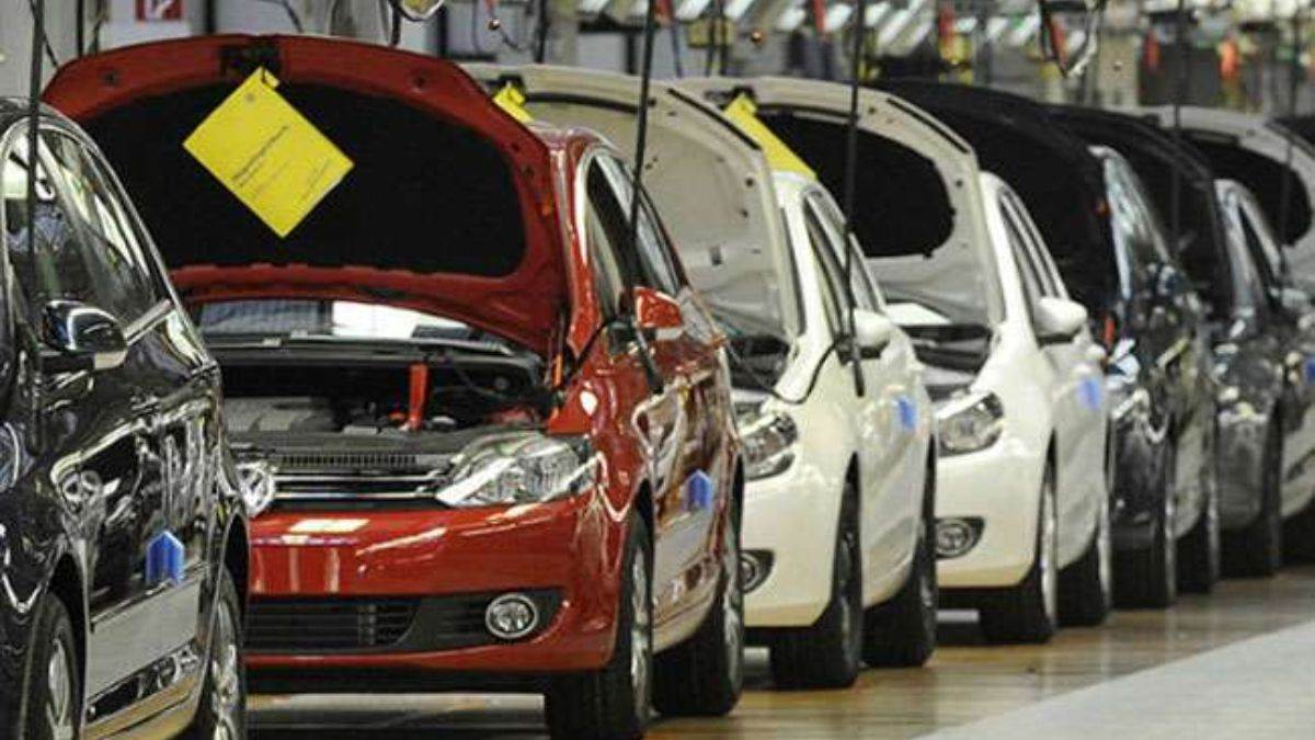 festive demand leads to best ever passenger vehicle three wheeler dispatches in october