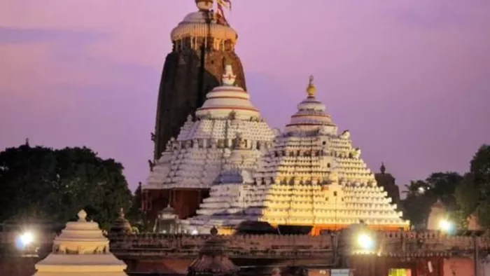 ओडिशा के पुरी स्थित श्री जगन्नाथ मंदिर में भगदड़ (जागरण)