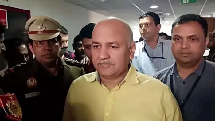 पूर्व डिप्टी सीएम मनीष सिसोदिया को मिली अपनी बीमार पत्नी से मिलने की अनुमति