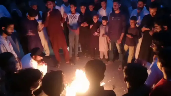 गुलाम जम्मू-कश्मीर में महंगाई से लोगों का हाल बेहाल। फोटोः एएनआई।
